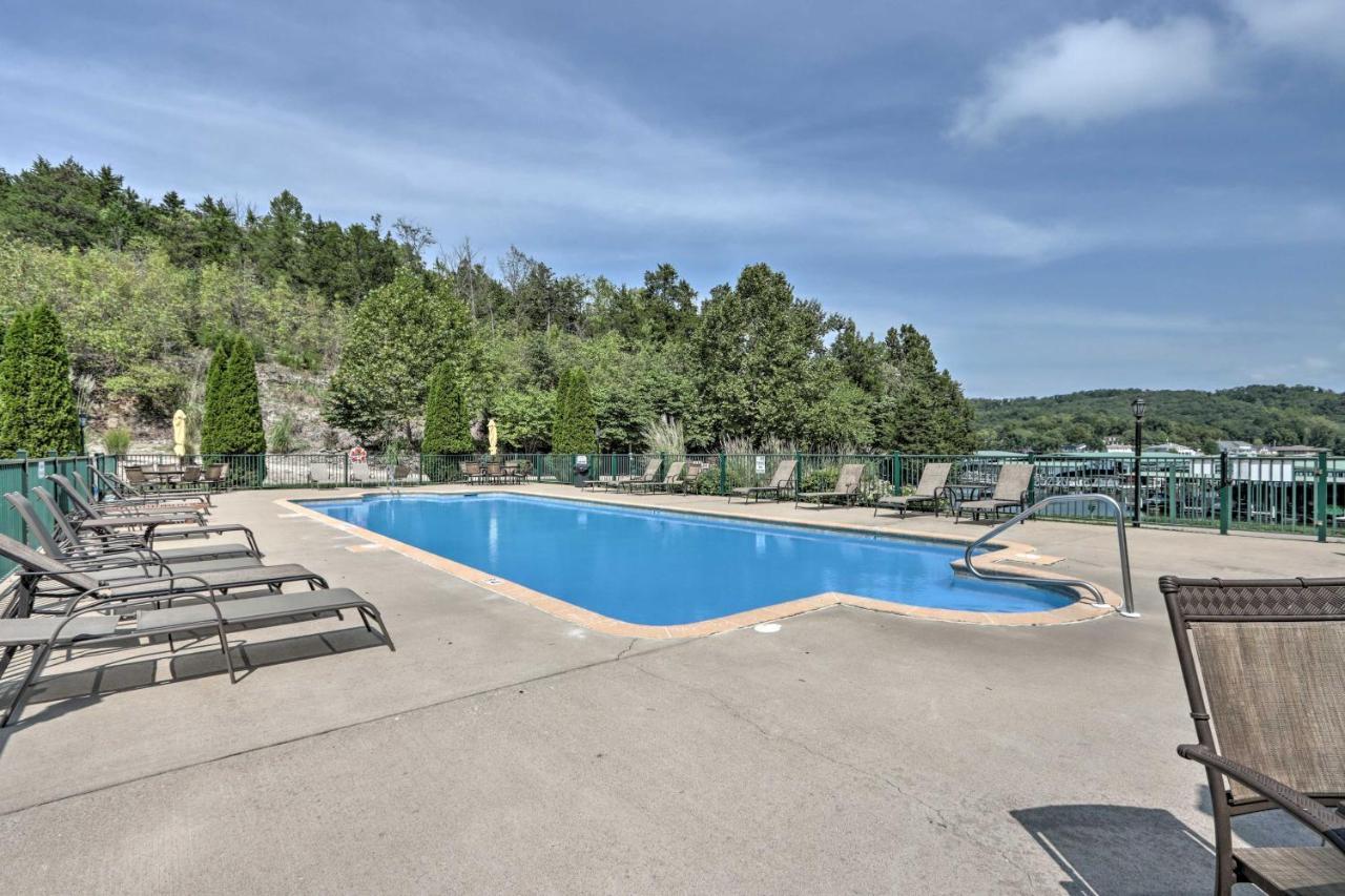 Lakefront Ozark Condo With Balcony And Seasonal Pool! Camdenton Eksteriør billede