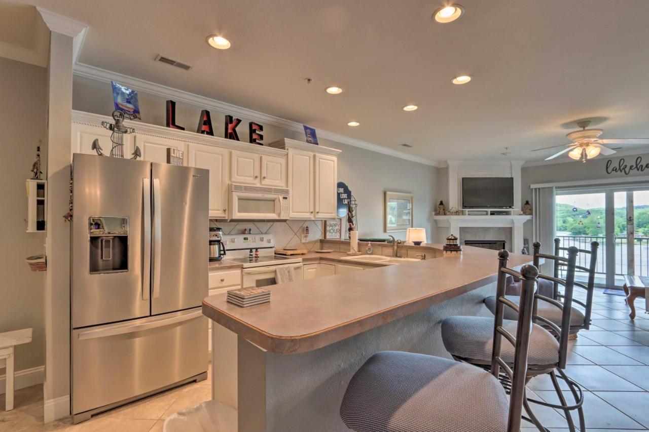 Lakefront Ozark Condo With Balcony And Seasonal Pool! Camdenton Eksteriør billede