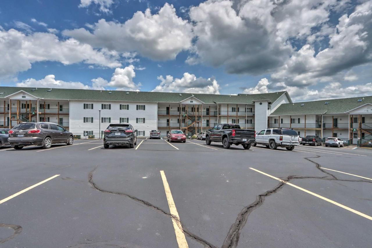 Lakefront Ozark Condo With Balcony And Seasonal Pool! Camdenton Eksteriør billede