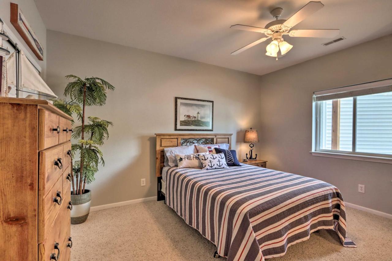 Lakefront Ozark Condo With Balcony And Seasonal Pool! Camdenton Eksteriør billede