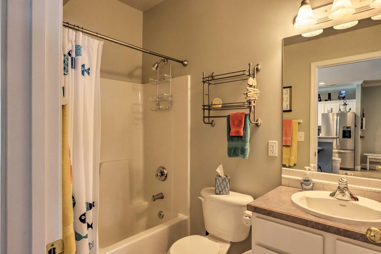 Lakefront Ozark Condo With Balcony And Seasonal Pool! Camdenton Eksteriør billede